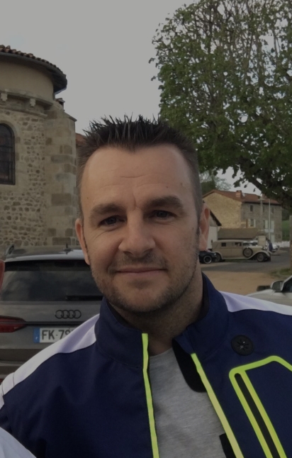 Portrait de Raphaël Dricot, fondateur de Motoroadtrip